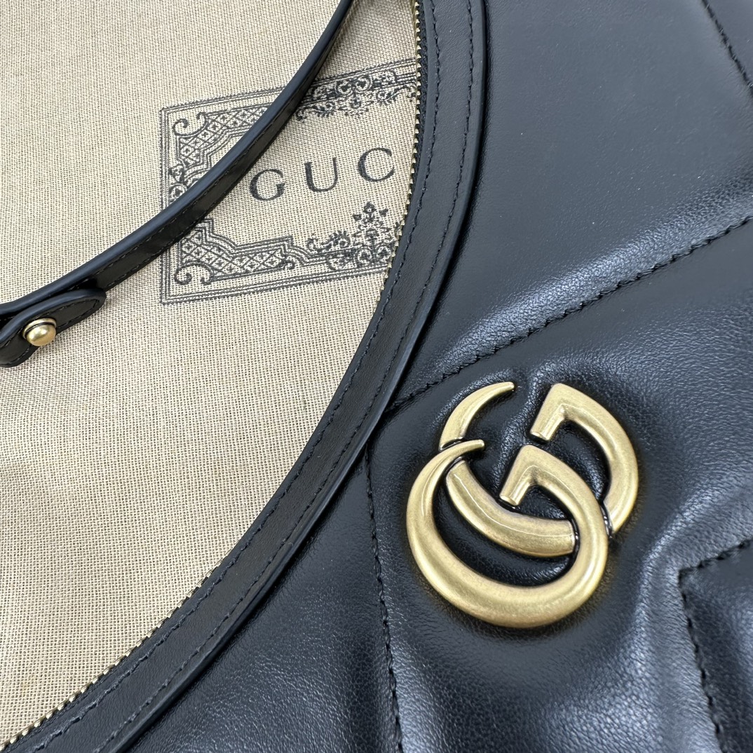 Gucci Hobo Bags